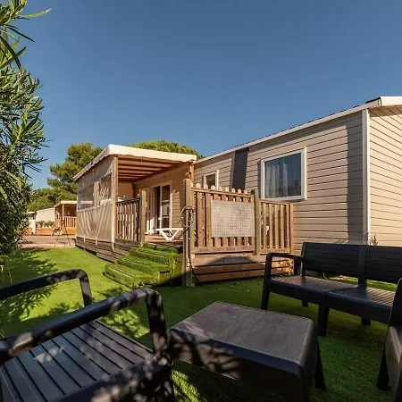 Mobil Luxe 3 Climatise En Roussillon